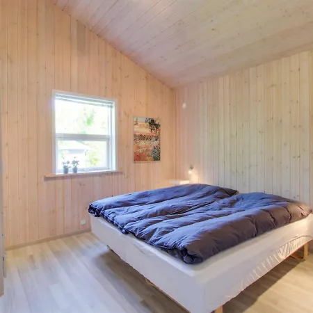 Fredegaest - 700m From The Sea In Ne Jutland By Interhome * Hals
