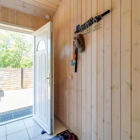 Holiday home Fredegaest - 700m From The Sea In Ne Jutland By Interhome