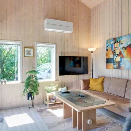 Fredegaest - 700m From The Sea In Ne Jutland By Interhome *