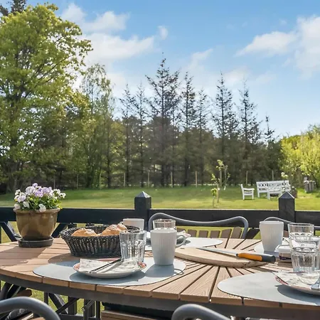 Fredegaest - 700m From The Sea By Interhome Hals
