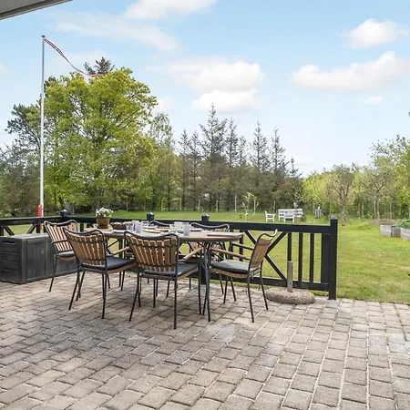 Fredegaest - 700m From The Sea By Interhome * Hals